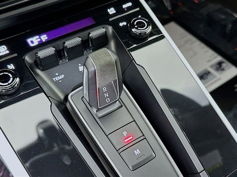 New 2023 Porsche 911 Dakar image 18