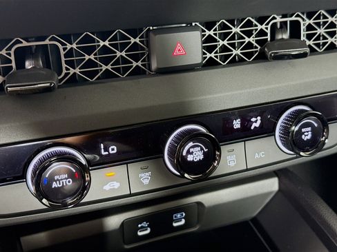 Certified 2025 Honda Accord LX image 16