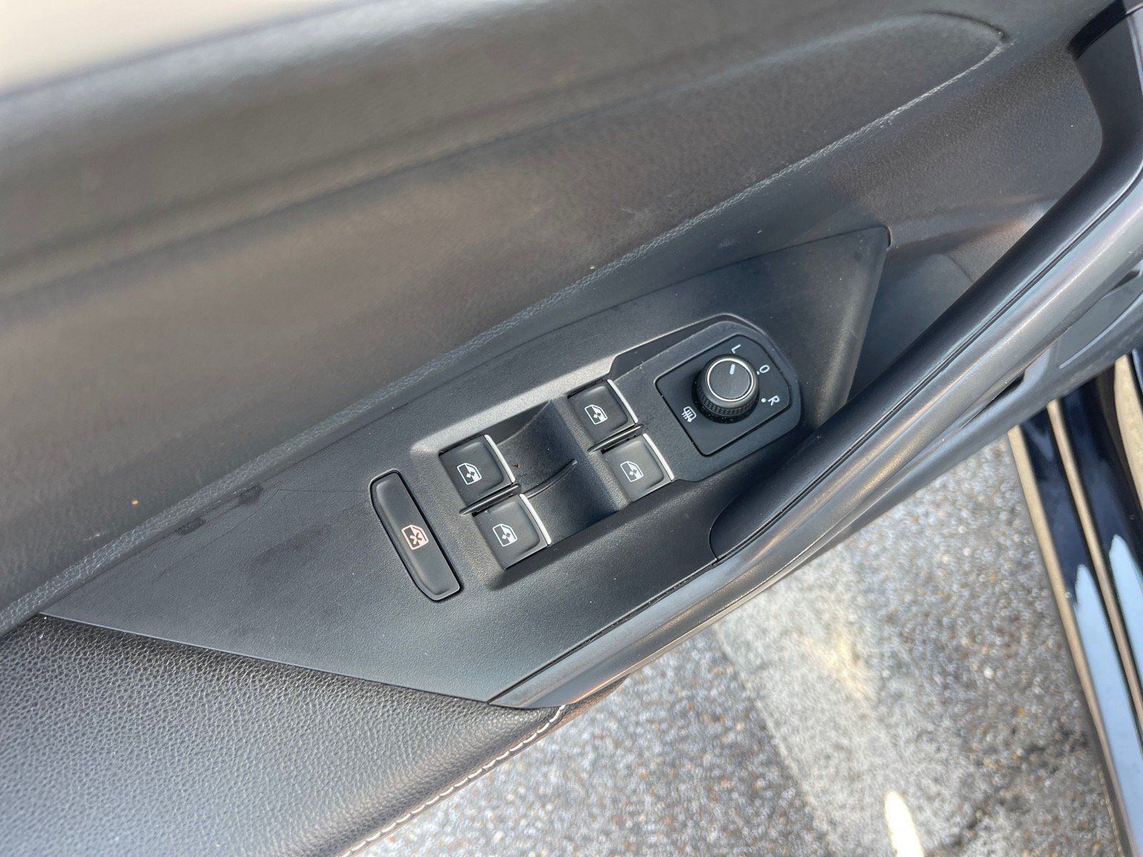 Used 2025 Volkswagen Jetta Sport FWD image 8