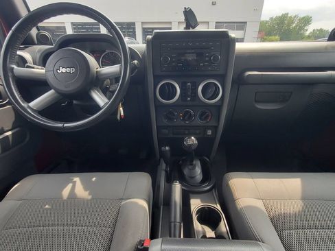 Used 2008 Jeep Wrangler Unlimited Sahara w/ Trailer Tow Group AWD/4WD image 17