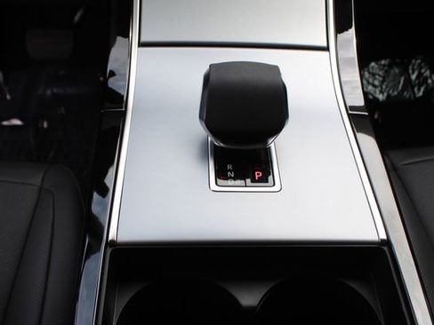 Used 2025 Land Rover Range Rover Evoque S image 16