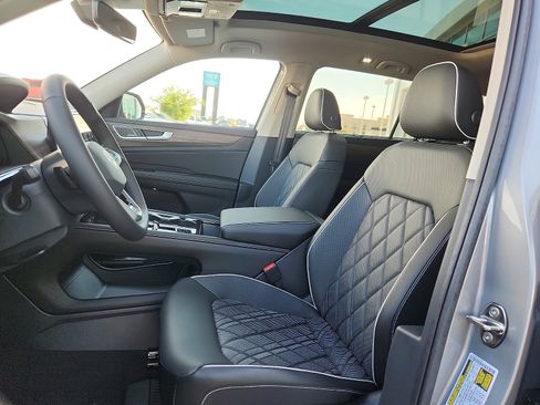 New 2026 Volkswagen Atlas SEL Premium R-Line AWD/4WD image 13