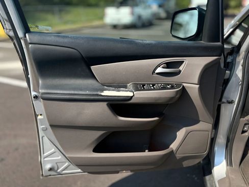 Used 2013 Honda Odyssey LX image 9
