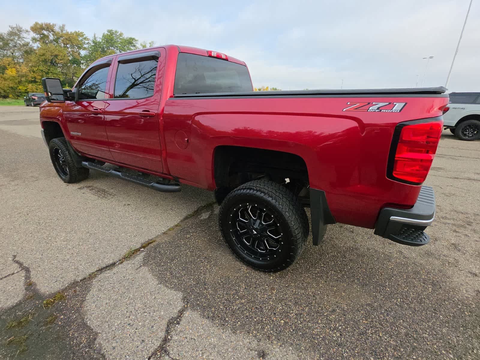 Used 2019 Chevrolet Silverado 2500 LT w/ LT Convenience Package AWD/4WD image 12
