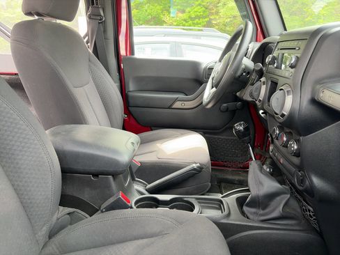 Used 2013 Jeep Wrangler Sport AWD/4WD image 3