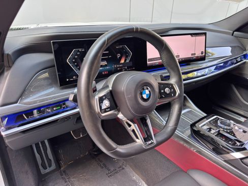 Used 2023 BMW 740i w/ Parking Assistance Package RWD image 14