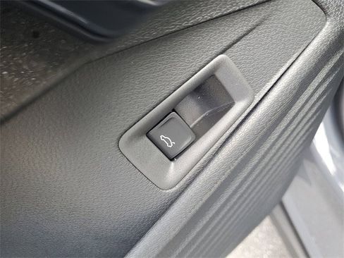 New 2025 Volkswagen ID.4 Pro S Plus image 16