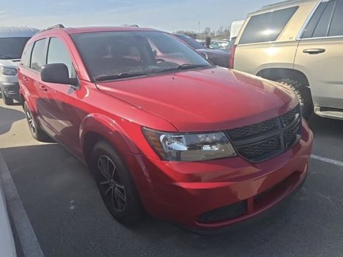 Used 2018 Dodge Journey SE w/ Connectivity Group image 3