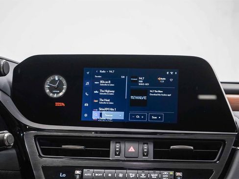 Used 2025 Lexus ES 300h w/ Premium Package image 14