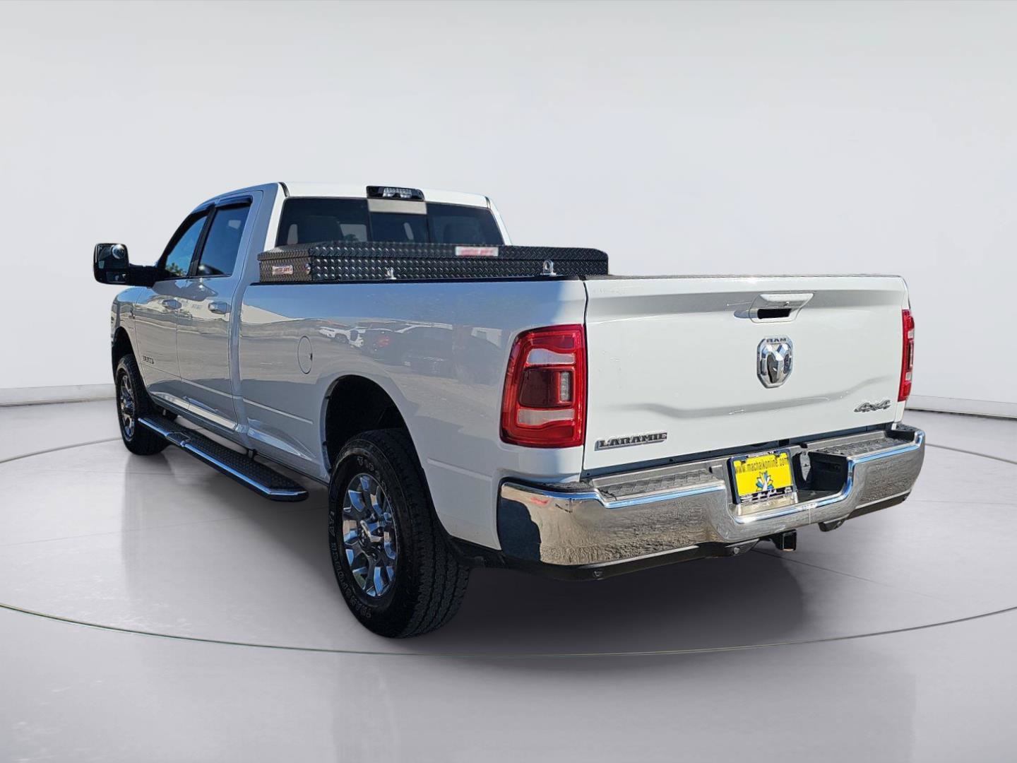 Used 2024 RAM 3500 Laramie AWD/4WD image 5
