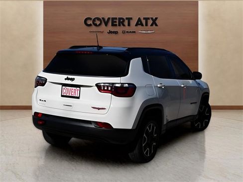 Used 2019 Jeep Compass Trailhawk w/ Cold Weather Group image 5