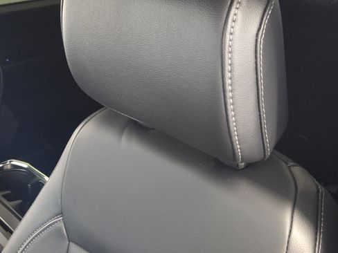 Used 2025 Ford F150 Lariat w/ Equipment Group 501A Mid image 15