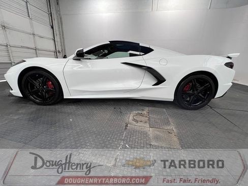 New 2026 Chevrolet Corvette Stingray Coupe w/ Z51 Performance Package RWD image 17