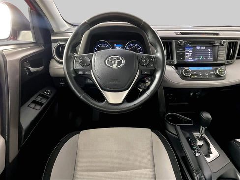 Used 2017 Toyota RAV4 XLE w/ Carpet Mat Package FWD image 6