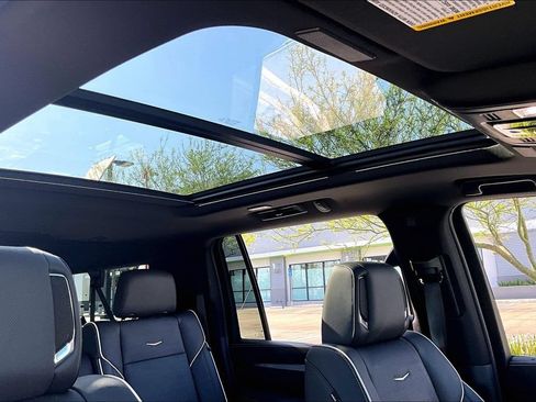 New 2026 Cadillac Escalade ESV Sport w/ Touring Package AWD/4WD image 34