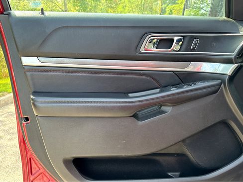 Used 2017 Ford Explorer Sport AWD/4WD image 14