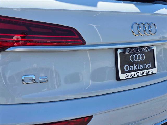 Used 2023 Audi Q5 2.0T Premium Plus w/ Premium Plus Package AWD/4WD image 13