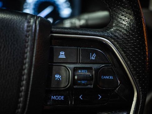 Used 2022 Toyota Tundra Limited AWD/4WD image 19