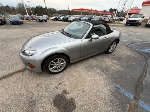 Used 2015 MAZDA MX-5 Miata Sport image 5