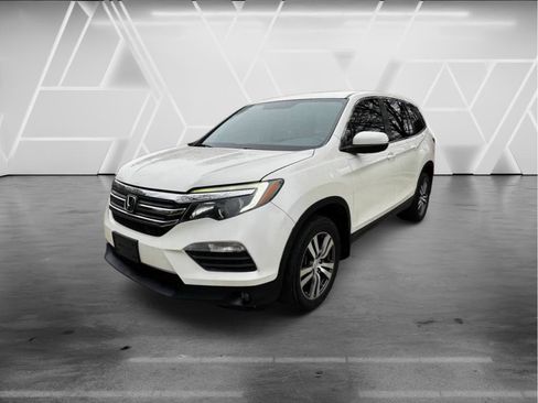 Used 2018 Honda Pilot EX image 1