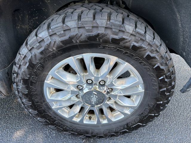 Used 2022 Chevrolet Silverado 2500 High Country AWD/4WD image 12