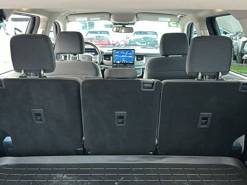 Used 2023 Ford Expedition XLT image 32
