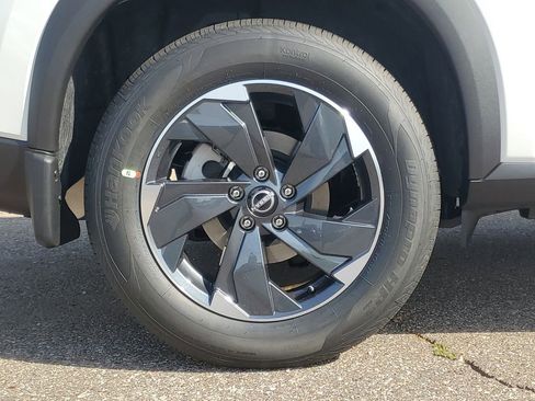 New 2026 Nissan Rogue SV image 5