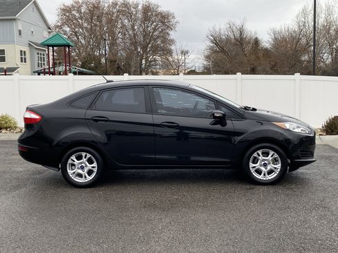 Used 2014 Ford Fiesta SE image 7