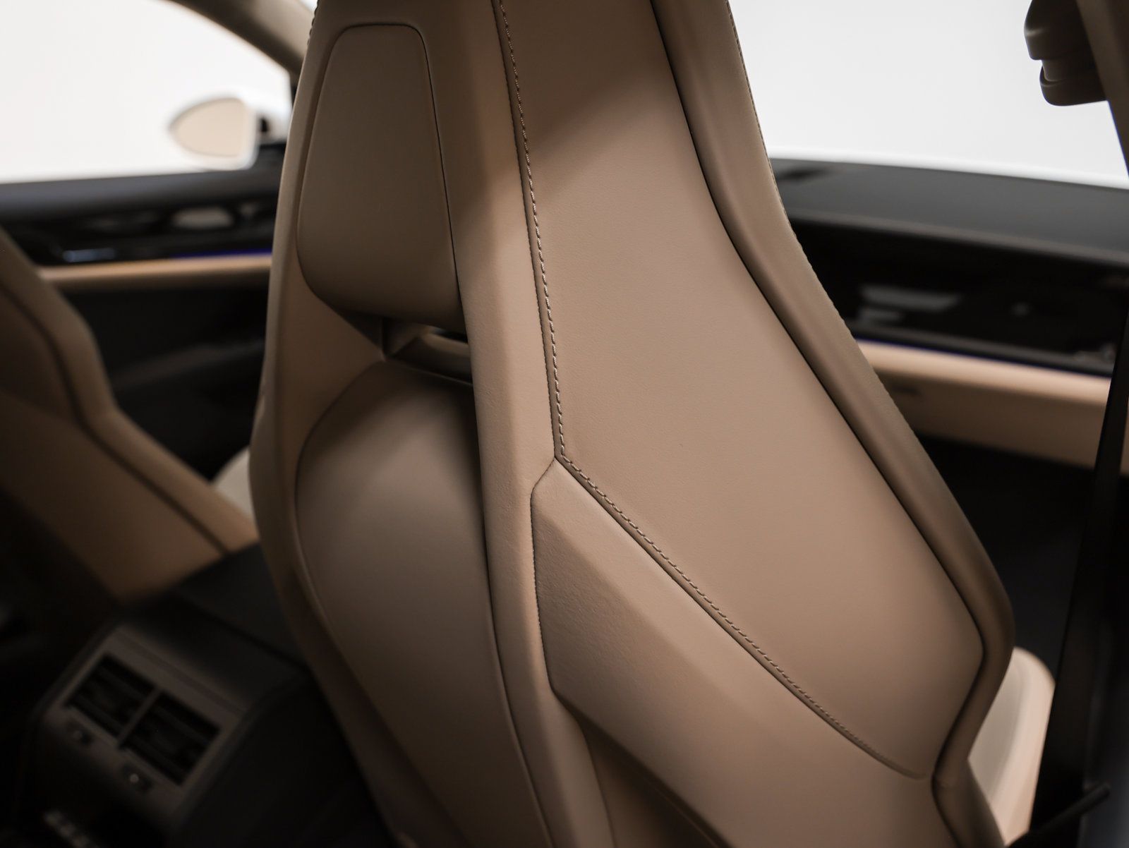 Certified 2026 Porsche Panamera 4 AWD/4WD image 29