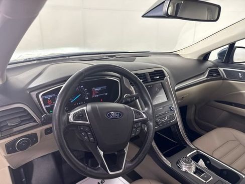 Used 2019 Ford Fusion SEL FWD image 15