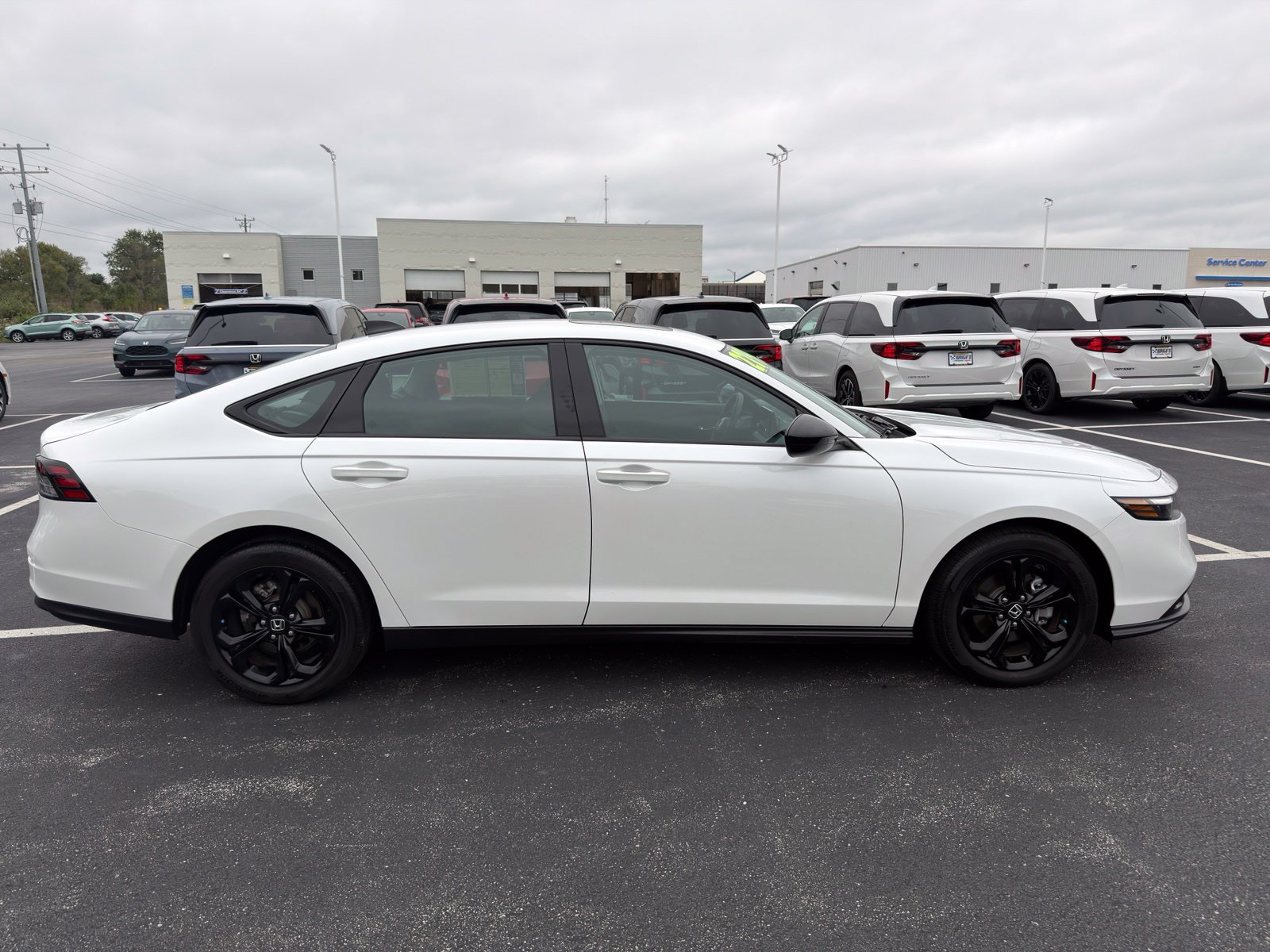 Used 2025 Honda Accord SE image 9