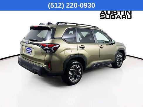Used 2026 Subaru Forester Premium image 8
