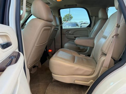Used 2014 Cadillac Escalade Luxury AWD/4WD image 44