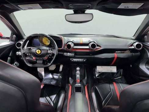 Used 2019 Ferrari 812 Superfast RWD image 38