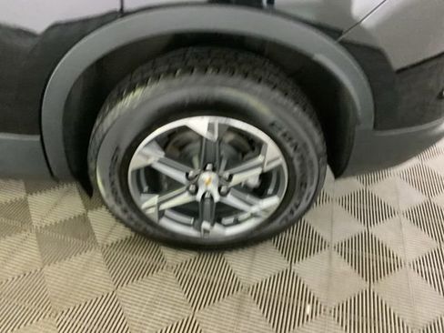 Used 2025 Chevrolet Blazer LT AWD/4WD image 37