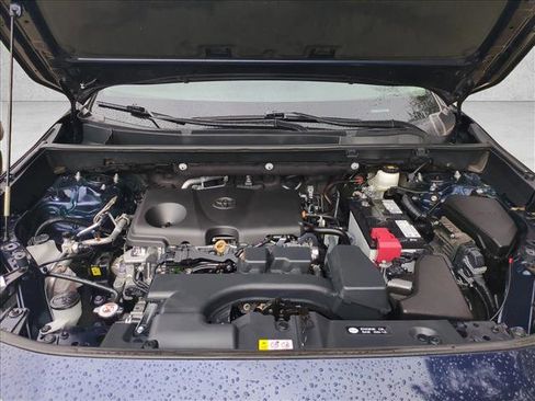 Used 2023 Toyota RAV4 XLE Premium image 27