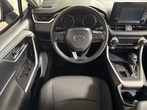 Used 2021 Toyota RAV4 XLE AWD/4WD image 23