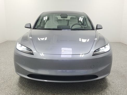 Used 2025 Tesla Model 3 Long Range RWD image 3