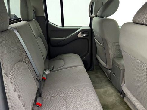 Used 2017 Nissan Frontier SV w/ SV Value Truck Package AWD/4WD image 20
