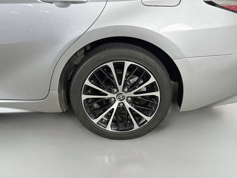 Used 2019 Toyota Camry SE FWD image 33