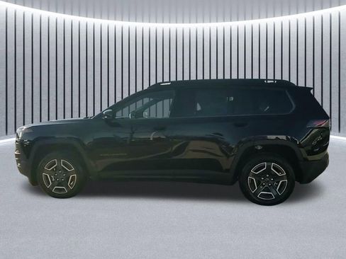 New 2026 Jeep Cherokee Laredo image 14