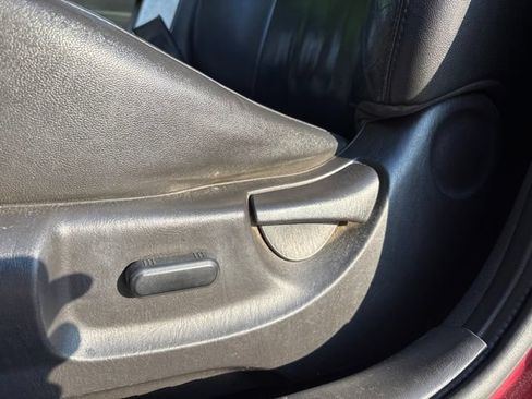 Used 2012 Ford Escape XLT FWD image 9