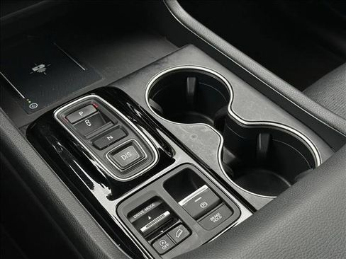 Used 2023 Honda Pilot Elite image 16