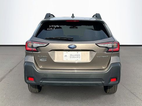 Used 2023 Subaru Outback Premium image 6
