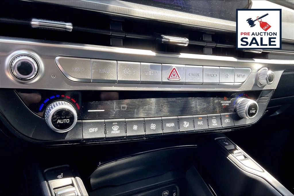 Used 2025 Kia Telluride S AWD/4WD image 33