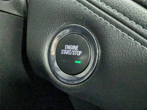 Used 2017 Chevrolet Cruze Premier image 19