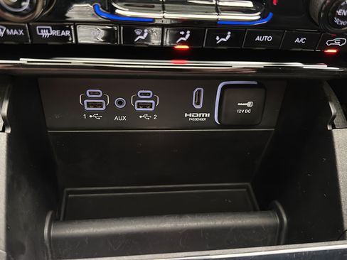 Used 2023 Jeep Grand Cherokee 4WD 4xe image 23
