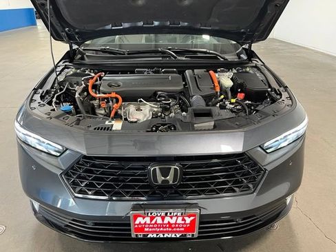 Used 2023 Honda Accord Touring image 9