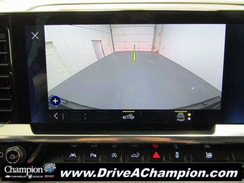 Used 2023 Chevrolet Silverado 1500 High Country image 9