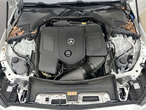 Used 2025 Mercedes-Benz C 300 4MATIC Sedan image 36